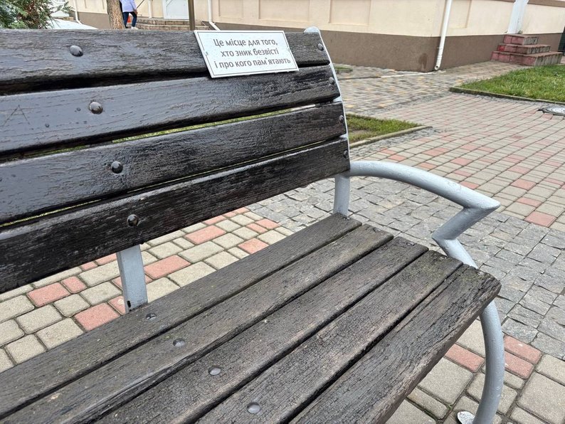 "Хочемо, щоб винний був покараний", — на Вінниччині зламали таблички, встановлені на честь захисників і захисниць