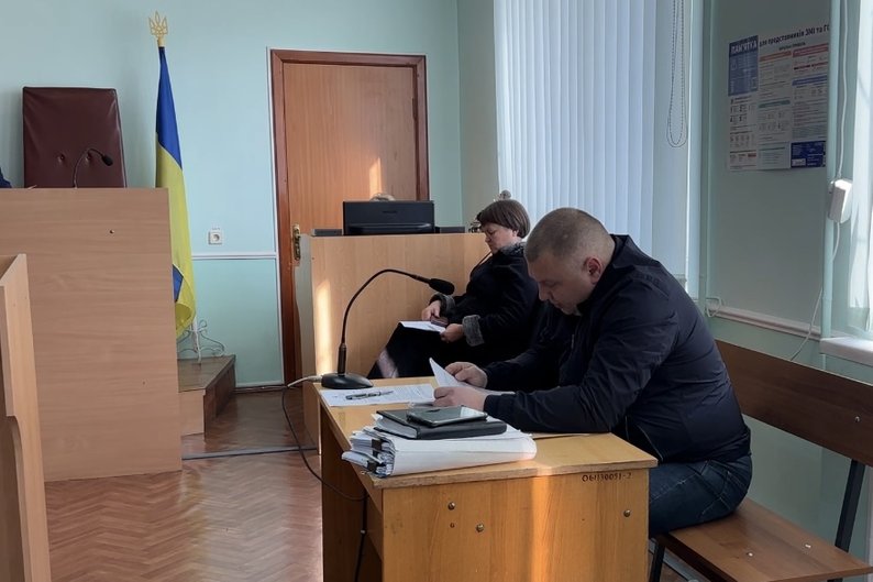 Обвинувачення у колабораційній діяльності: відбулося засідання у справі Віктора Ладухи, його заступника та депутата Обвинувачення у колабораційній діяльності: відбулося засідання у справі Віктора Ладухи, його заступника та депутата