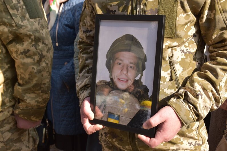 У Луцьку попрощалися з 29-річним військовослужбовцем Максимом Кузнєцовим