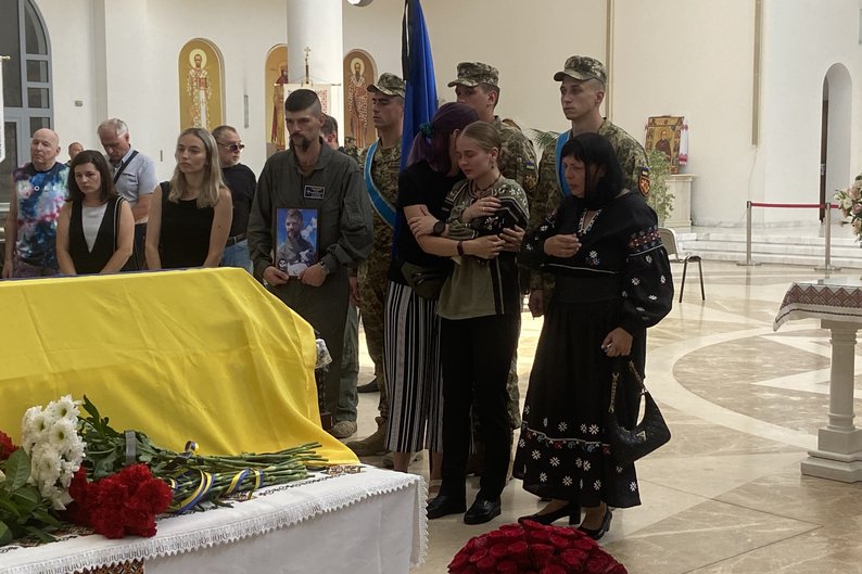 У Києві прощаються з військовим пілотом "Джусом"