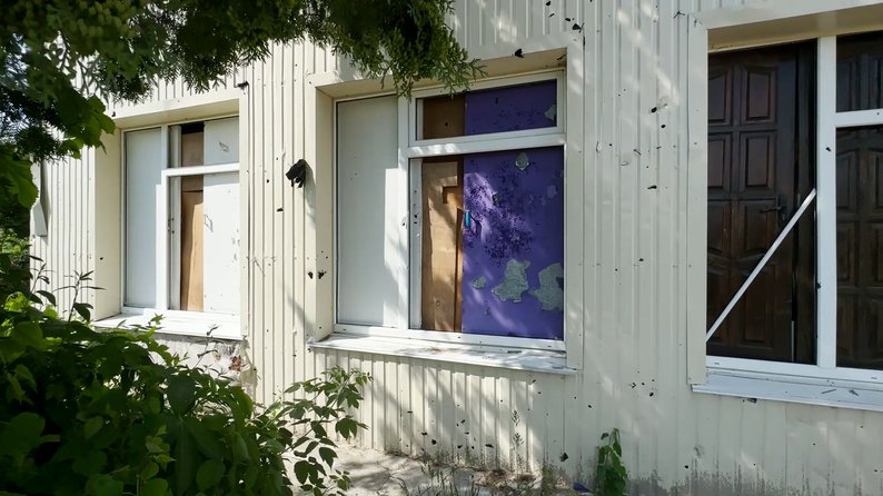 Вибиті вікна в приміщенні дитсадка в селі Новий Биків