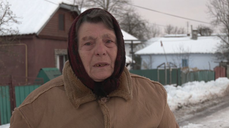 Жителька села Загір'я-Кукільницьке Марія Барановська хочуть зберегти пам'ятник радянським солдатам