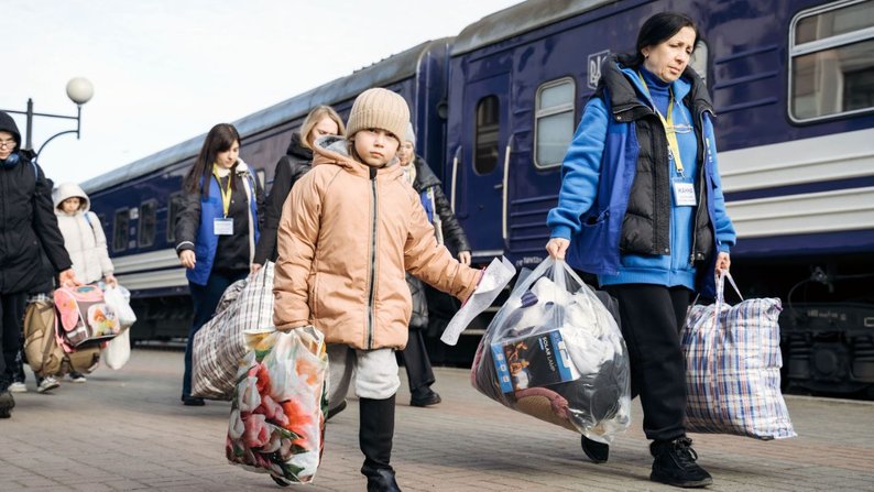 На Буковину евакуювали понад 20 жителів Великописарівської громади