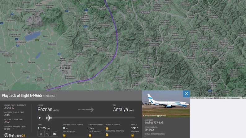 Польський літак із туристами пролетів над Закарпаттям у закритому повітряному просторі. Що про це відомо