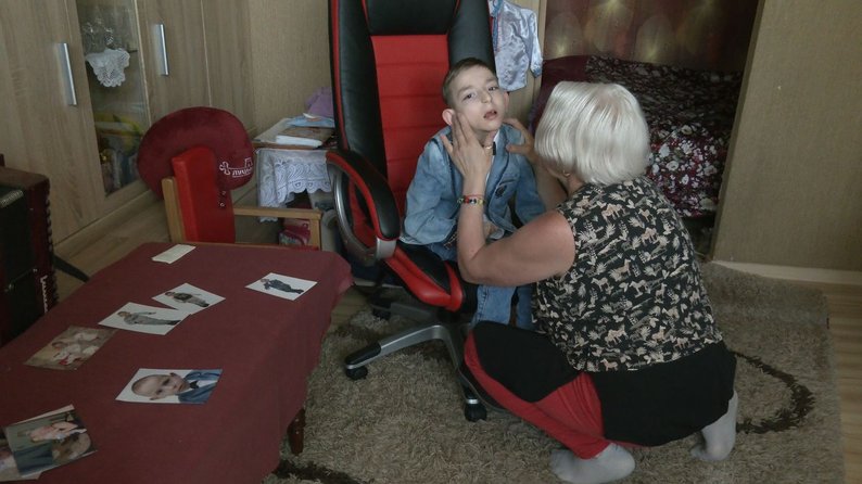 "Найкращий хлопчик в цілому світі": лучанка взяла під опіку дитину з інвалідністю