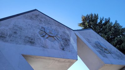 П'ятикутна зірка й ордени "Вітчизняна війна" та "Перемога": чи декомунізують меморіал слави у Сарнах на Рівненщині