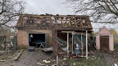 "Це була не ніч, це було пекло": наслідки прильоту ракети РФ у Миргородському районі "Це була не ніч, це було пекло": наслідки прильоту ракети РФ у Миргородському районі