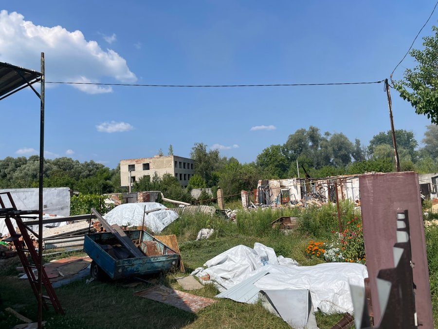 «П'ятий раз прилетіло». Російські безпілотники атакували промислове підприємство в Охтирці