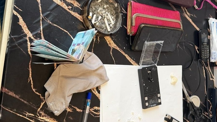 Львів’янку підозрюють у торгівлі метадоном: жінці загрожує до 10 років в’язниці