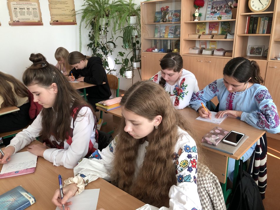 Вчителька зі Звягеля увійшла до списку переможців цьогорічного Радіодиктанту національної єдності
