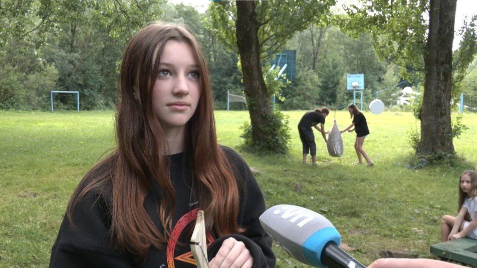 Анастасія Пельчар відпочиває у літньому таборі "Карпати"