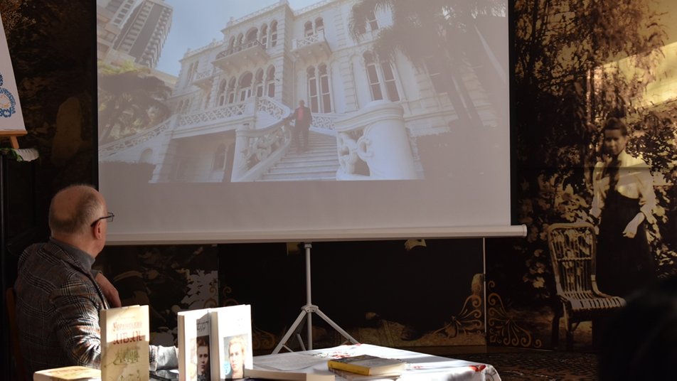 Посол України в Лівані провів презентацію двотомника перекладів прозових творів Лесі Українки арабською мовою у Звягелі