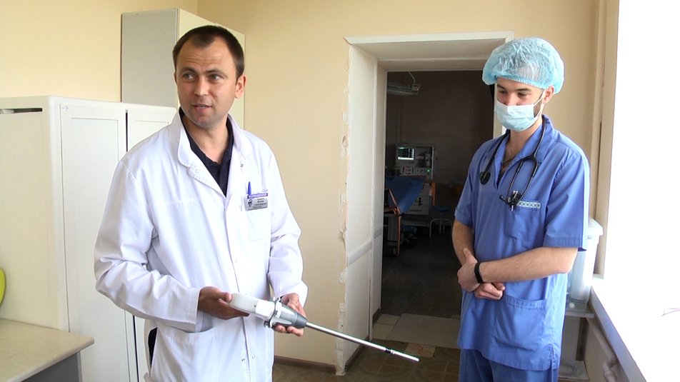 В обласній лікарні у Житомирі вперше провели операції без розрізу на підшлунковій залозі. Прооперували двох військових