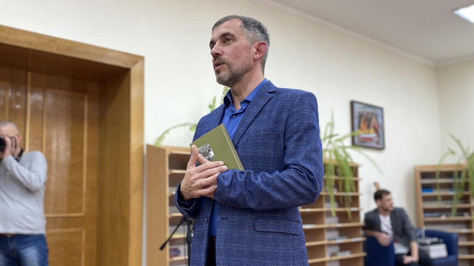 В Івано-Франківську Тарас Голей презентував дебютну збірку поезій "Цвіт катальпи"