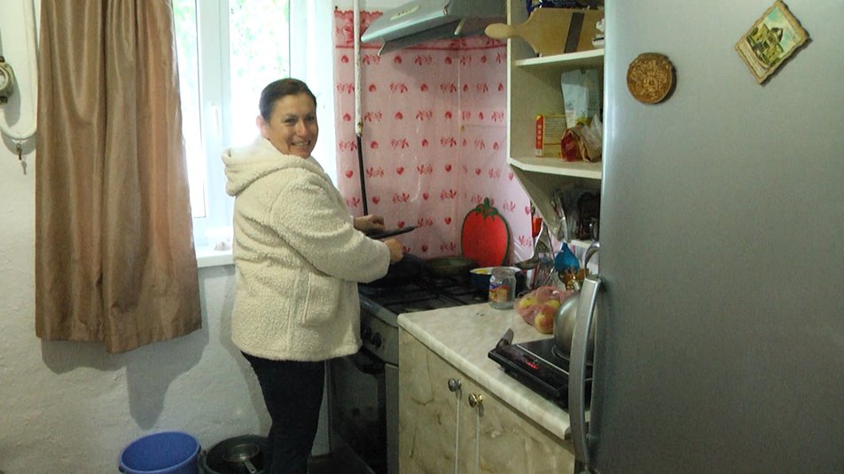 В будинку, де довгий час ніхто не жив, родина з Миколаївщини навела порядок