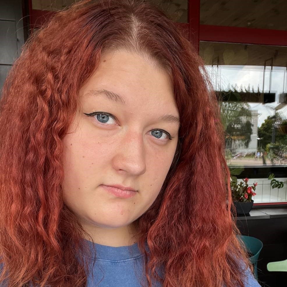Єлизавета Голощапова