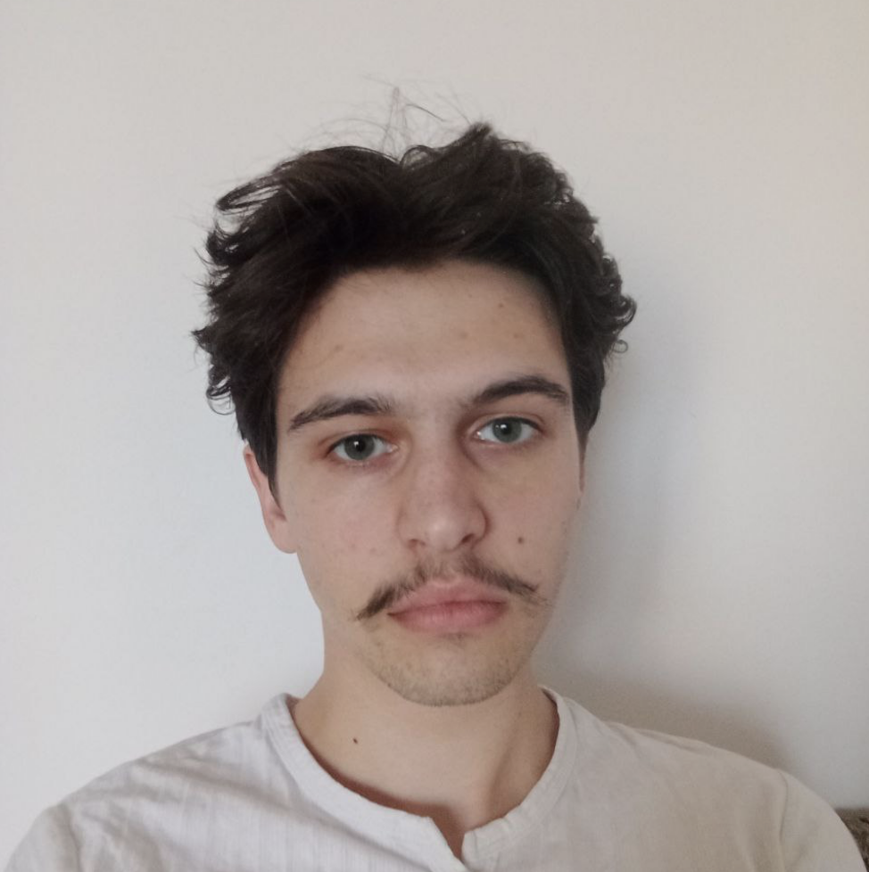 Олег Челяк
