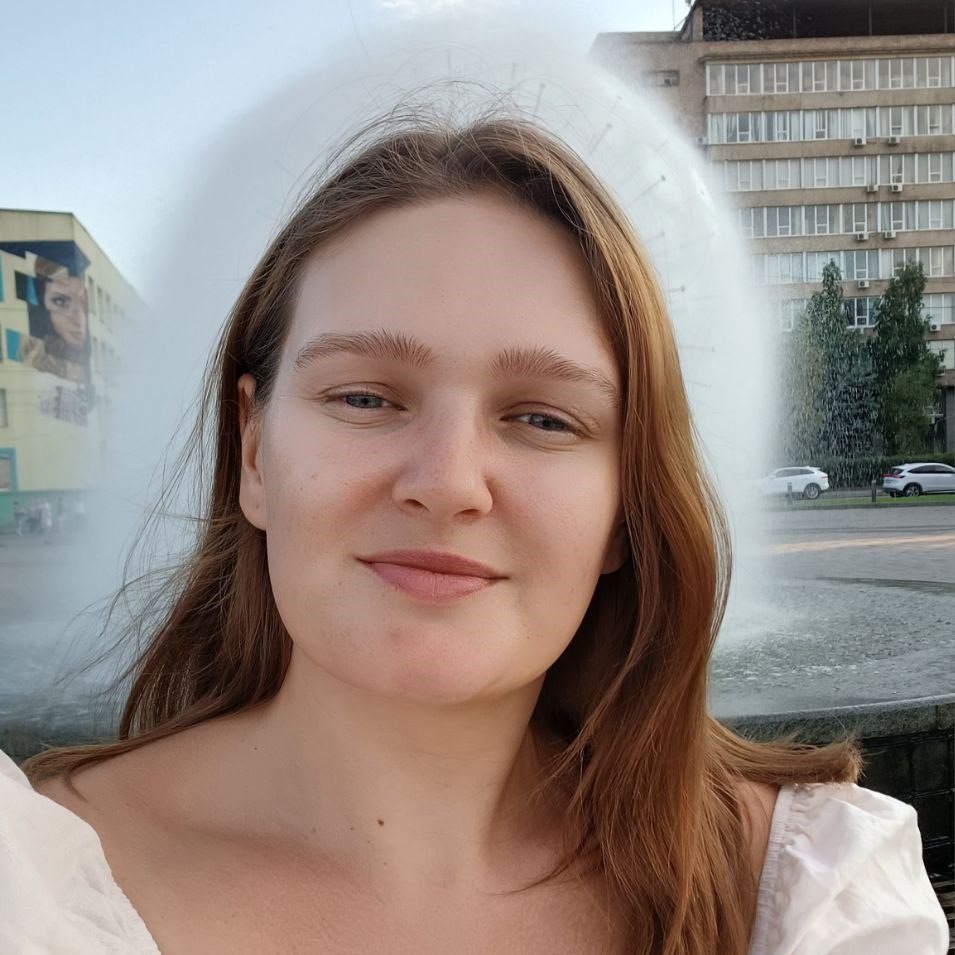 Анна Косарінова