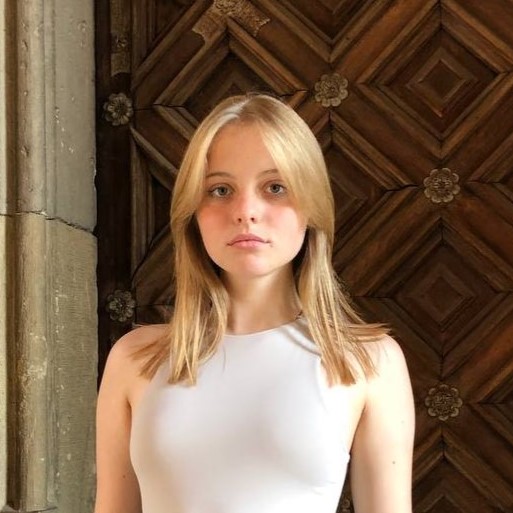 Софія Миколайчук