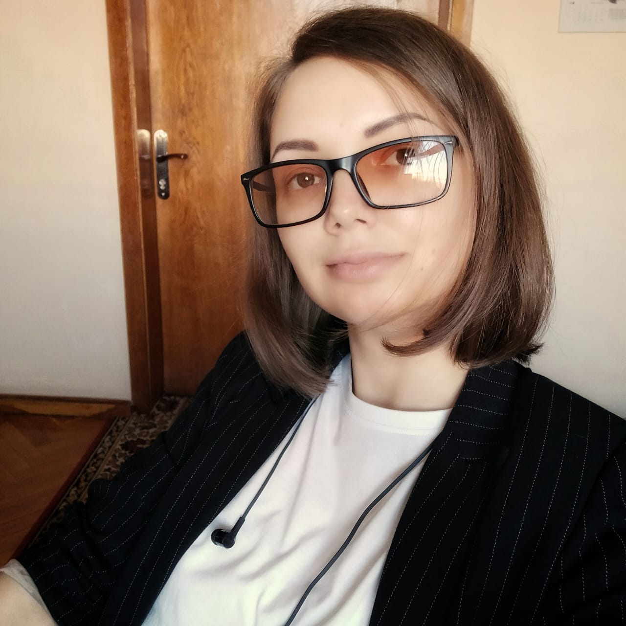 Олена Костиря