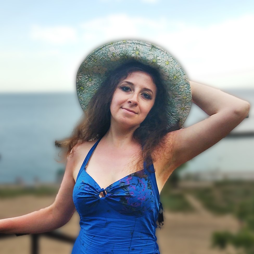 Олена Халілова