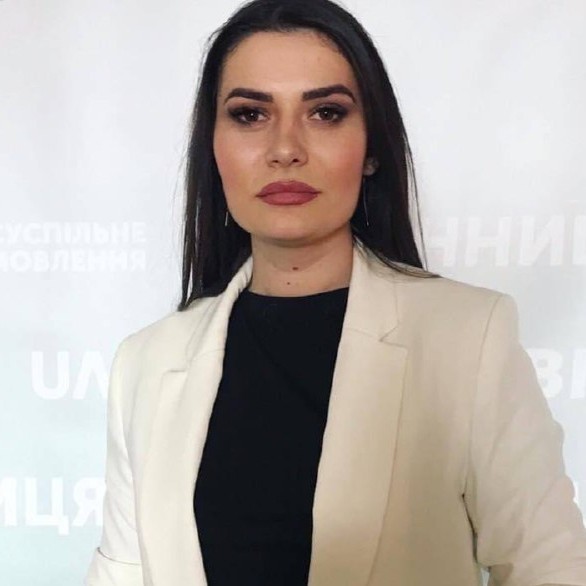 Юлія Вознюк
